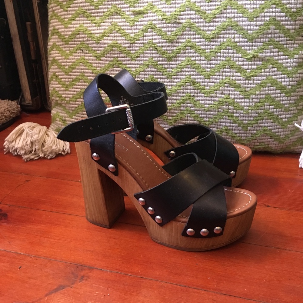 Nine West wood and leather pumps size 7